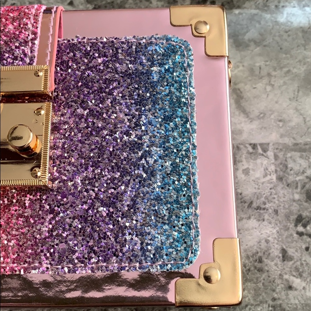 Glitter acrylic purse - Picture 4 of 7